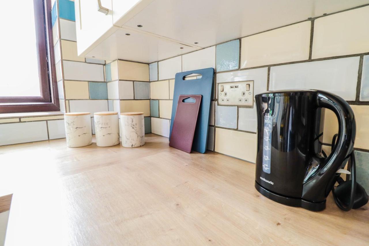 Spacious 1 Bed Flat-Free Parking Hillingdon Esterno foto