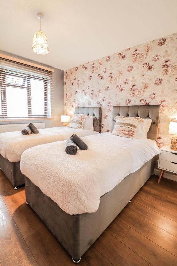 Spacious 1 Bed Flat-Free Parking Hillingdon Esterno foto