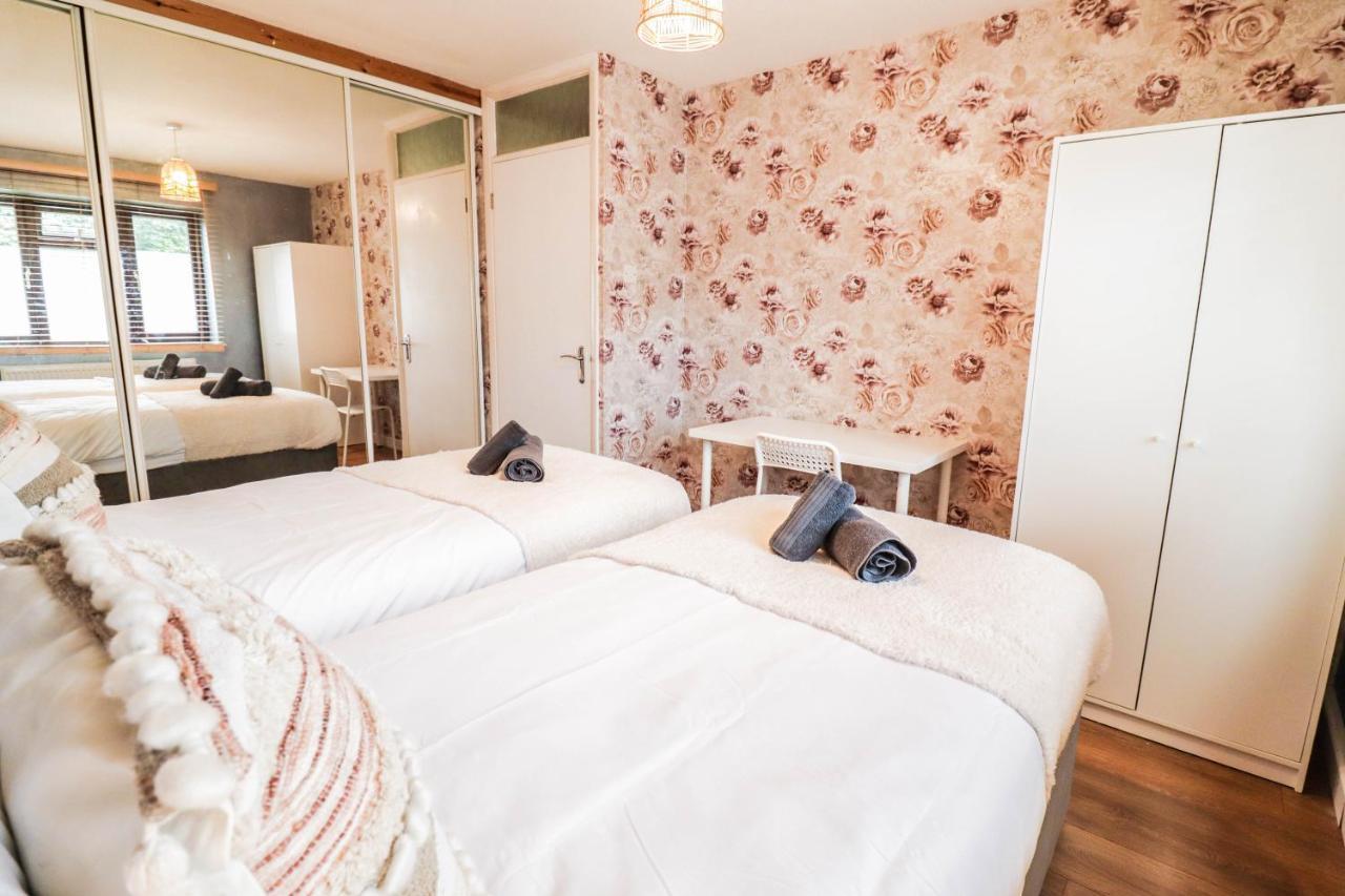 Spacious 1 Bed Flat-Free Parking Hillingdon Esterno foto